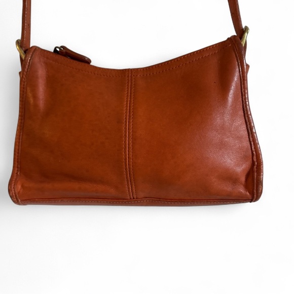 Vintage COACH Small Leather Zip Crossbody Purse Bag J8P-4104 Saddle Brown Tan - Picture 2 of 9